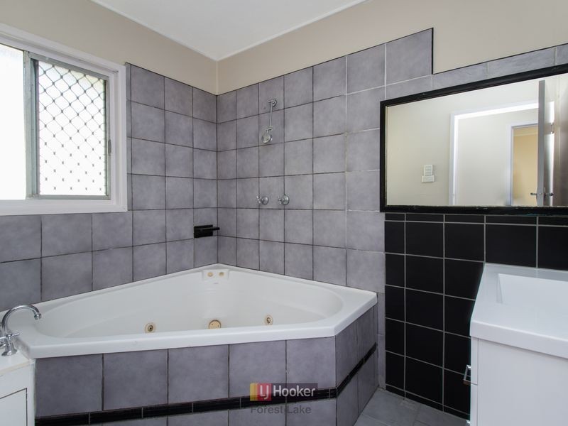 310 Middle Road, Boronia Heights QLD 4124