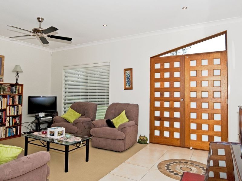 8 Gregory Close, Forest Lake QLD 4078