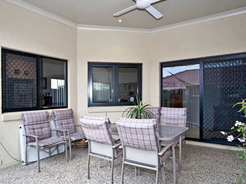 8 Gregory Close, Forest Lake QLD 4078