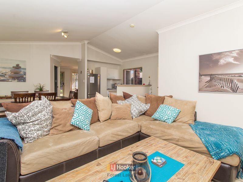 18 Tenterfield Place, Forest Lake QLD 4078