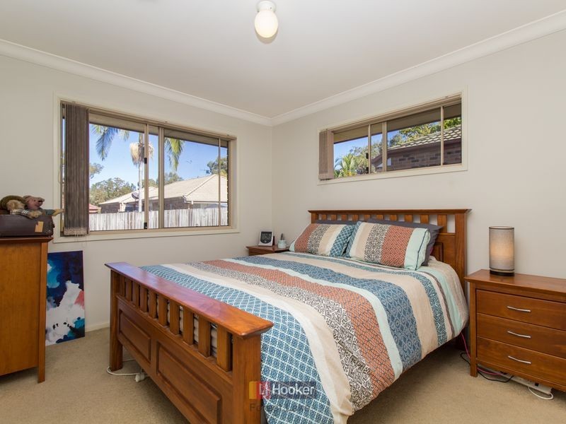 18 Tenterfield Place, Forest Lake QLD 4078