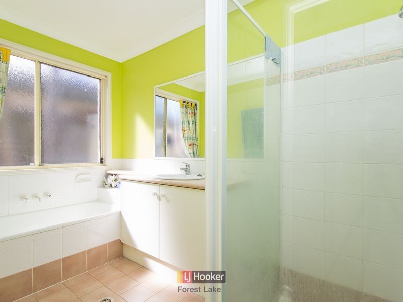 6 Beamont Place, Forest Lake QLD 4078