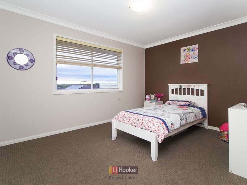 68 Parkwood Drive, Heathwood QLD 4110