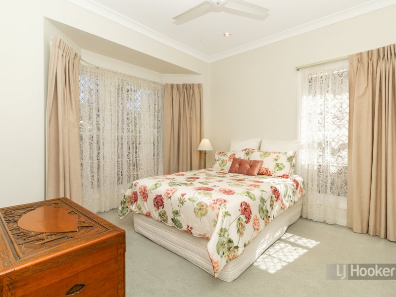 23 Banksia Circuit, Forest Lake QLD 4078