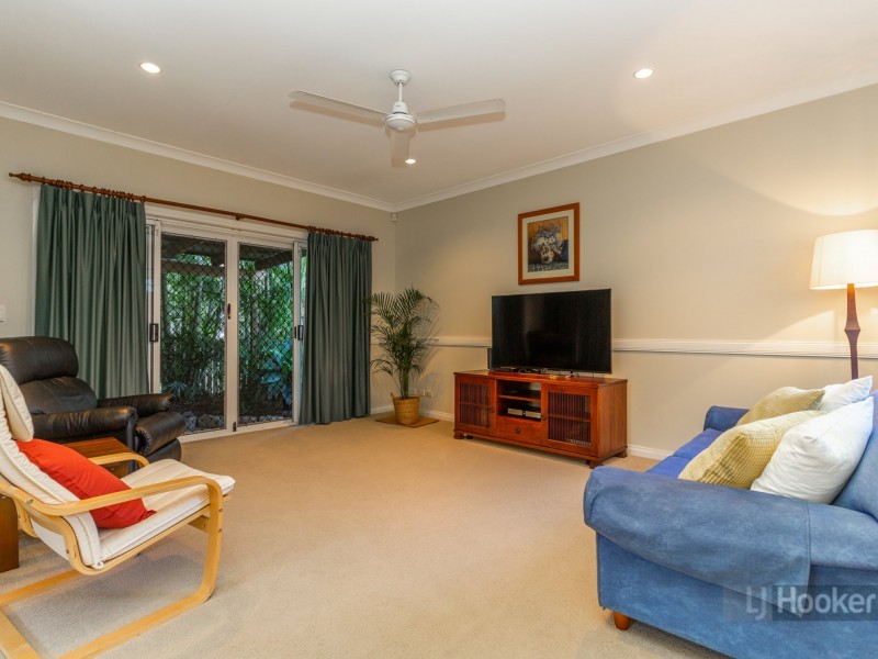 23 Banksia Circuit, Forest Lake QLD 4078