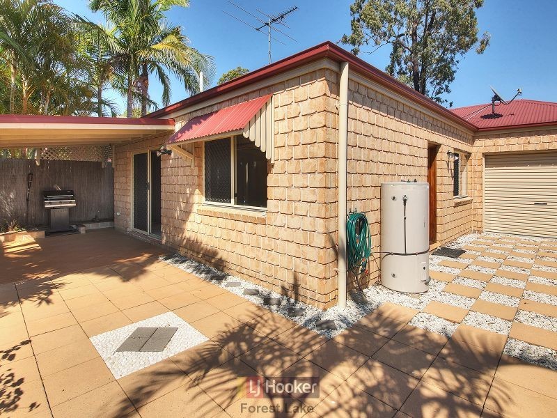 6 Moran Crescent, Forest Lake QLD 4078