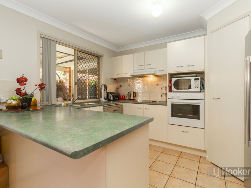 13 Goldeneye Place, Forest Lake QLD 4078