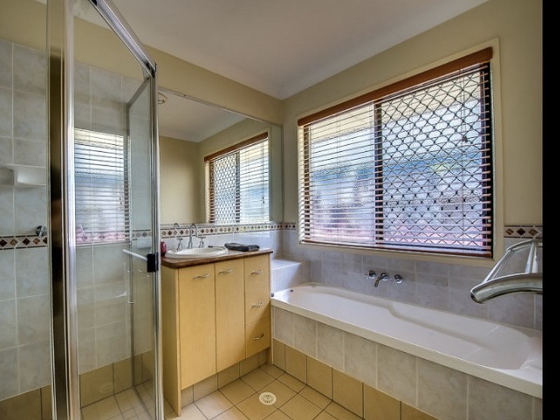 12 Grand South Circuit, Springfield Lakes QLD 4300