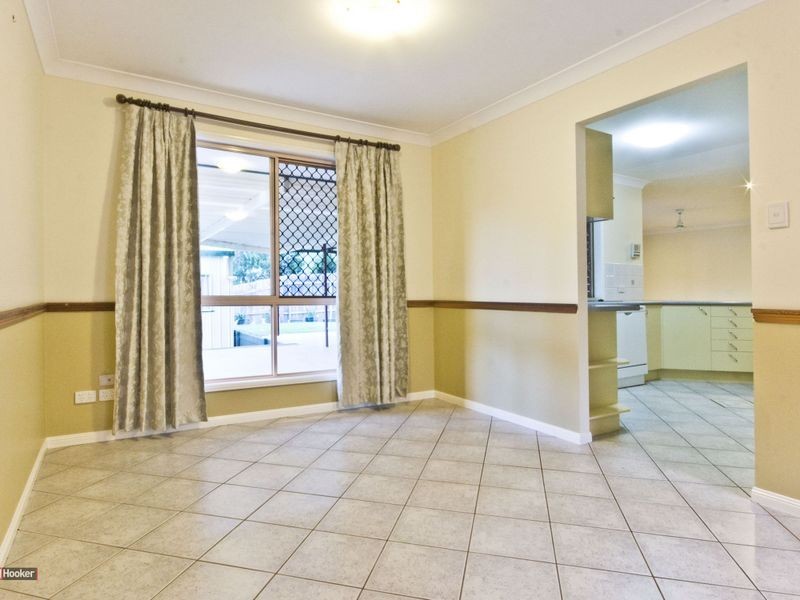 5 Scarlet Place, Forest Lake QLD 4078