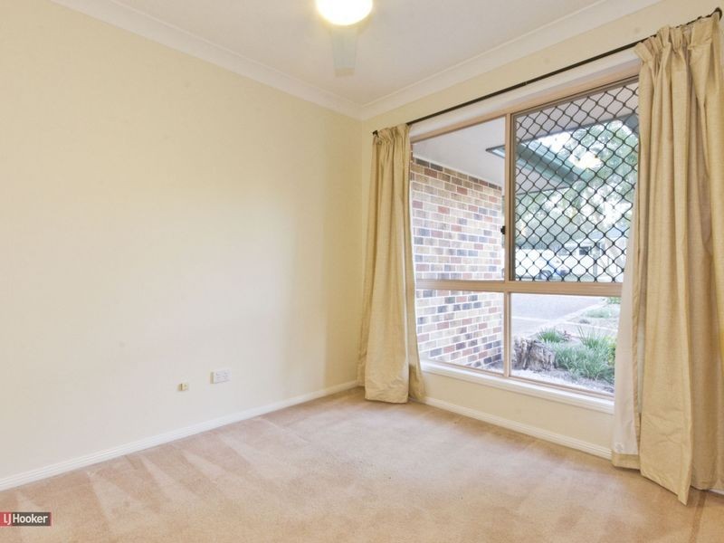 5 Scarlet Place, Forest Lake QLD 4078