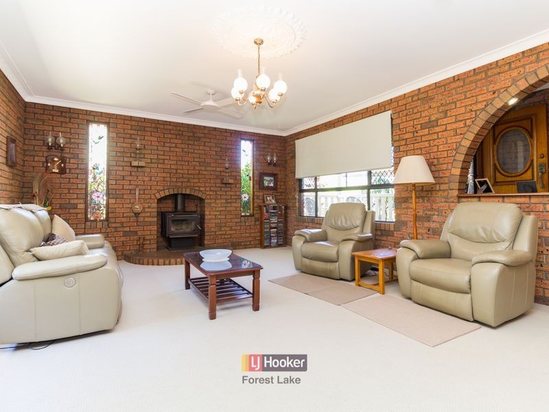 6 Rayners Place, Boronia Heights QLD 4124
