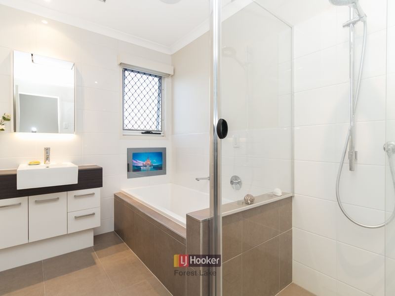 10 Armisfield Street, Doolandella QLD 4077