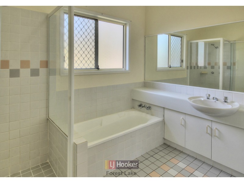 18 Amara Crescent, Forest Lake QLD 4078