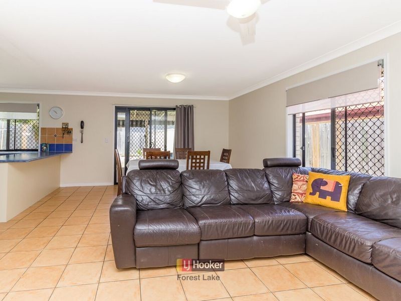 20 Robson Street, Forest Lake QLD 4078