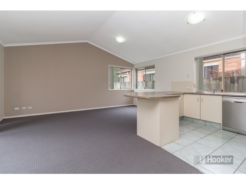 26 Richmond Place, Forest Lake QLD 4078