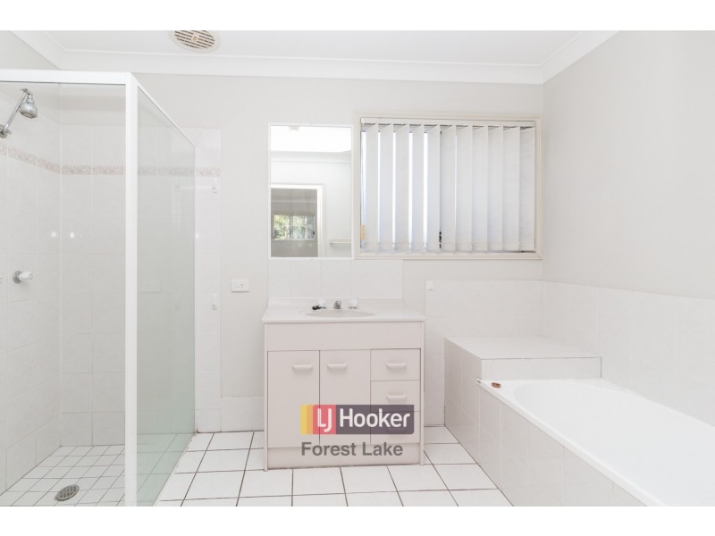 3 Ornata Place, Forest Lake QLD 4078