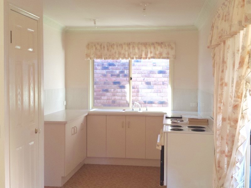 4 Cook Street, Forest Lake QLD 4078