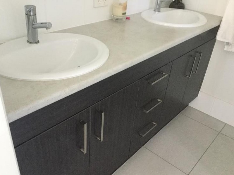 12 The Avenue, Heathwood QLD 4110