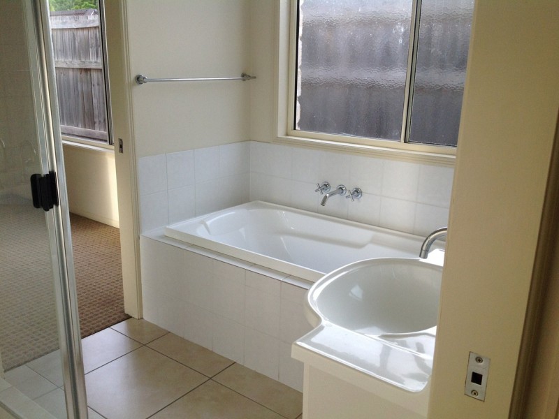106 Sanctuary Drive, Forest Lake QLD 4078