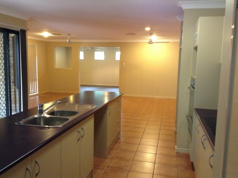 39 Harrison Crescent, Forest Lake QLD 4078