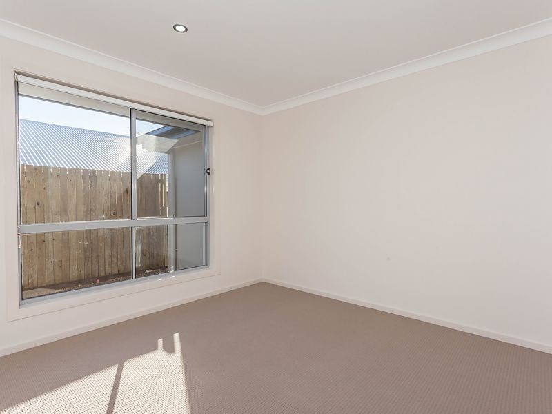 16 The Avenue, Heathwood QLD 4110