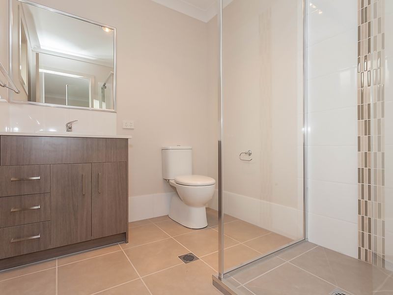 16 The Avenue, Heathwood QLD 4110