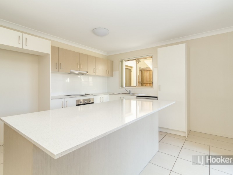 8 Kent Street, Heathwood QLD 4110