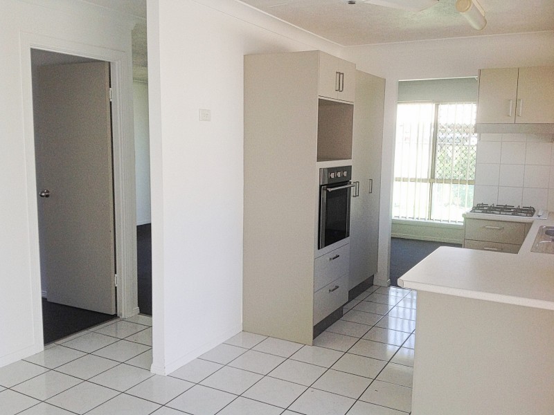6 Beaufront Place, Forest Lake QLD 4078