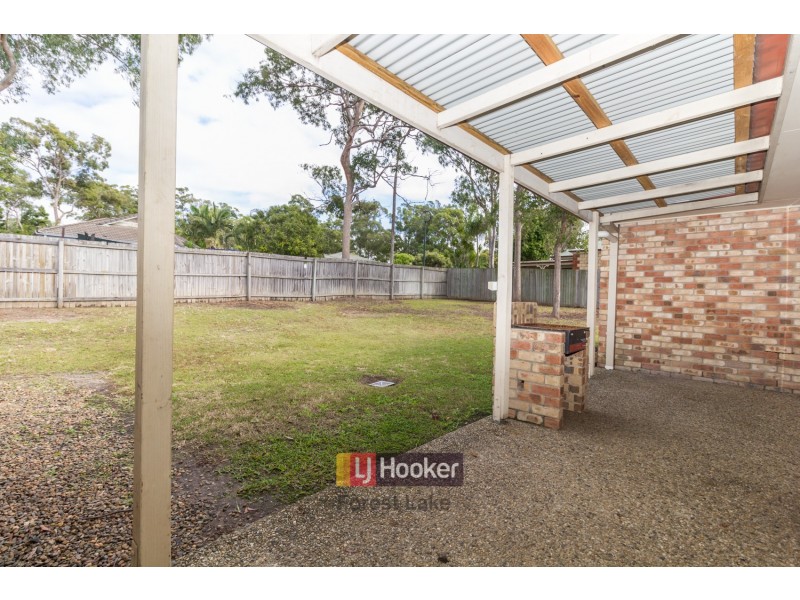 2 Selwyn Close, Forest Lake QLD 4078