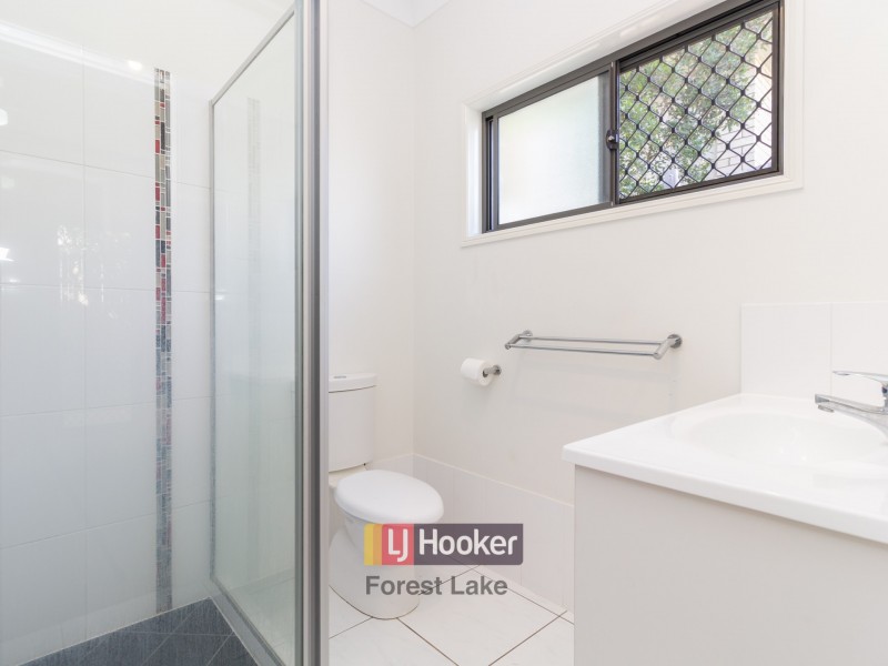 11 Glen Echo Street, Springfield Lakes QLD 4300