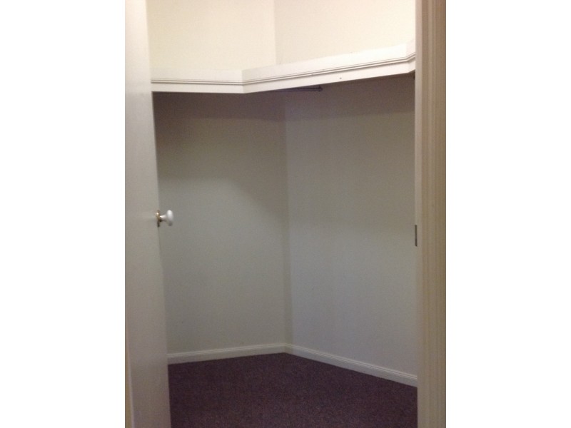 27 Acorn Circuit, Forest Lake QLD 4078