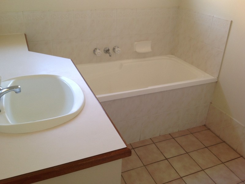 27 Acorn Circuit, Forest Lake QLD 4078