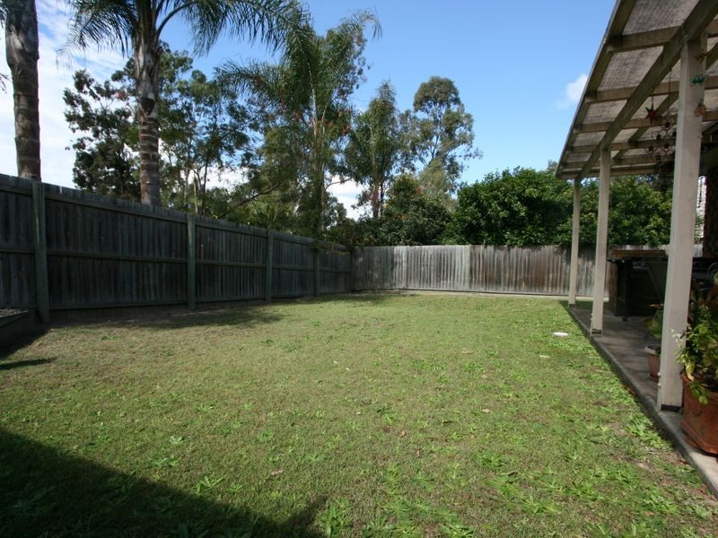 3 Paterson Place, Forest Lake QLD 4078