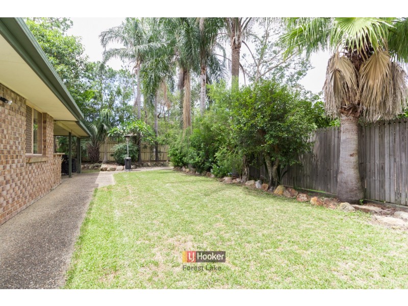 17 Cobaki Place, Forest Lake QLD 4078