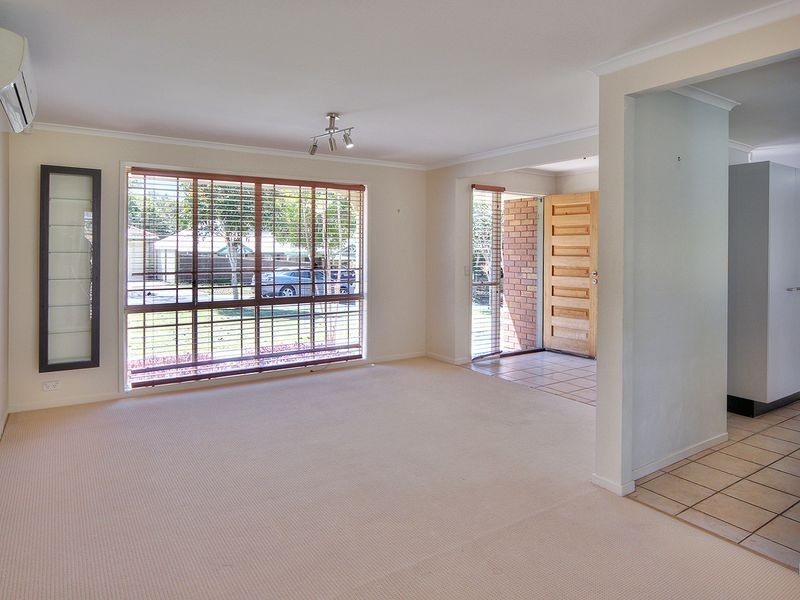 9 Phillip Place, Forest Lake QLD 4078
