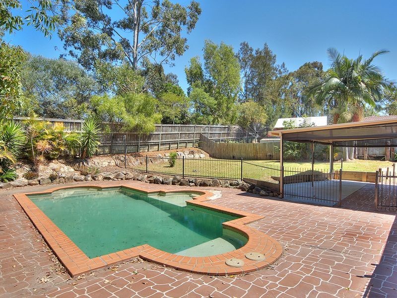 9 Phillip Place, Forest Lake QLD 4078