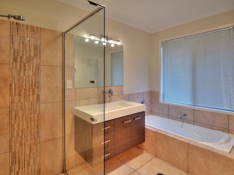 7 Napier Place, Forest Lake QLD 4078