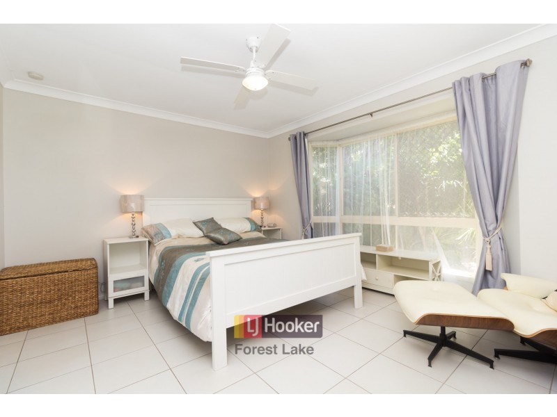 17 Pendula Circuit, Forest Lake QLD 4078