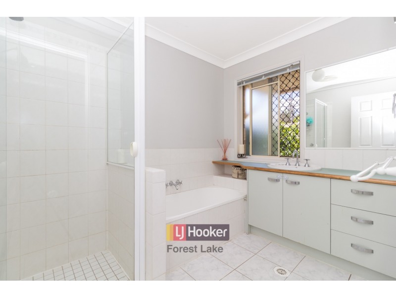 17 Pendula Circuit, Forest Lake QLD 4078