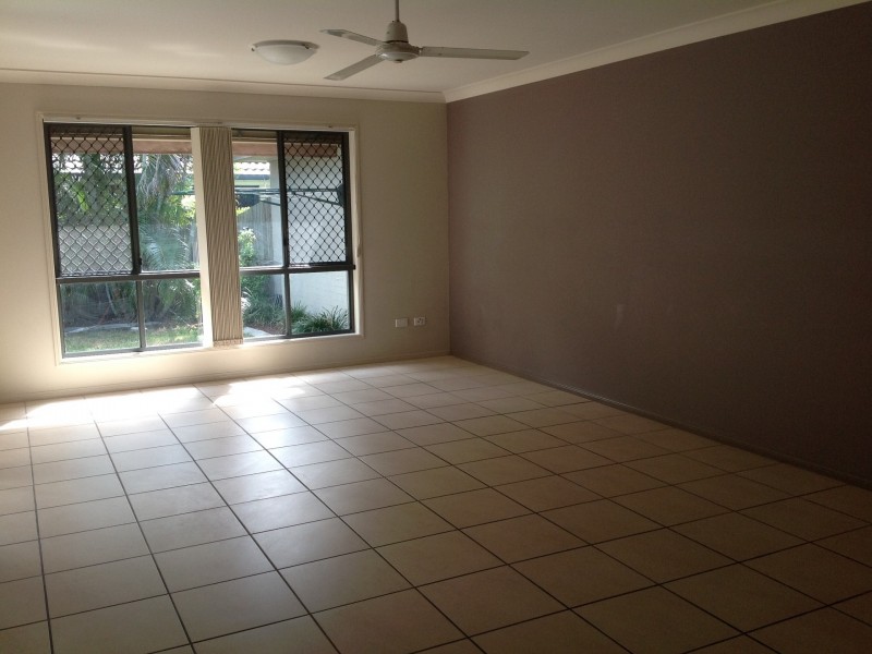 2/84 Cascade Drive, Forest Lake QLD 4078