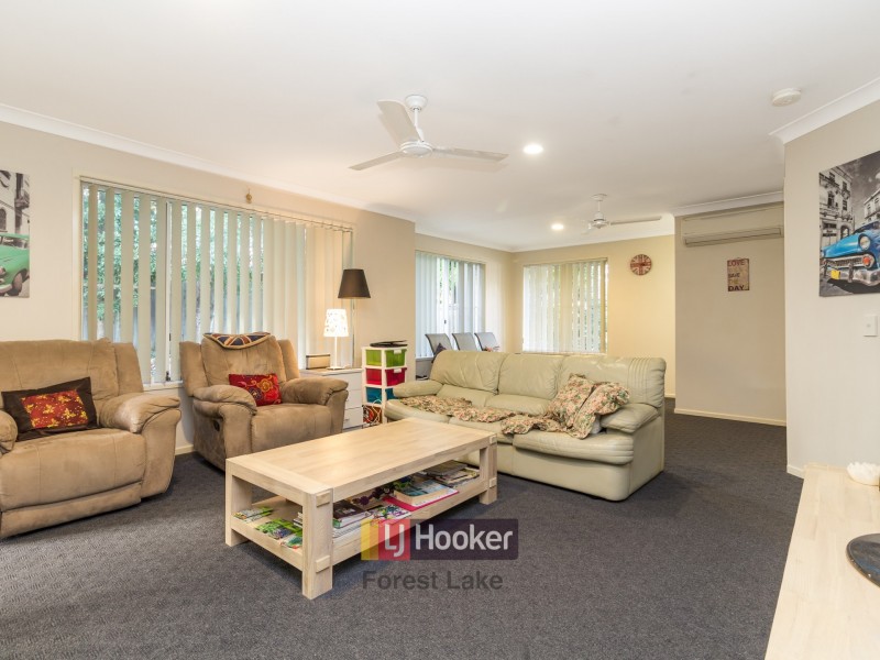 16 Fraser Place, Forest Lake QLD 4078