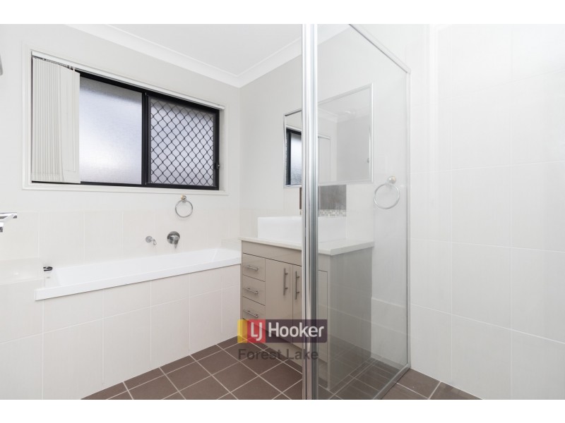 26 Chapman Place, Oxley QLD 4075