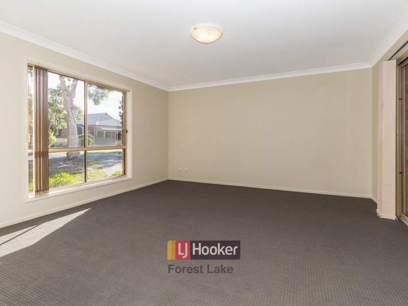 33 Jubilee Avenue, Forest Lake QLD 4078