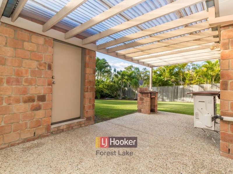 33 Jubilee Avenue, Forest Lake QLD 4078