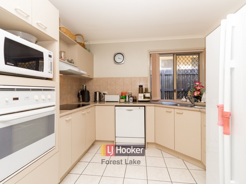 5 Minker Place, Forest Lake QLD 4078