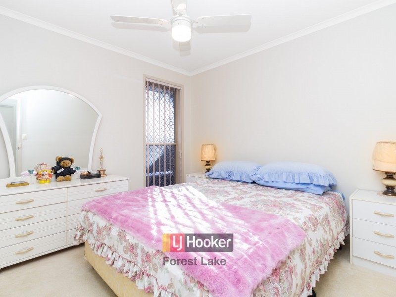 5 Minker Place, Forest Lake QLD 4078