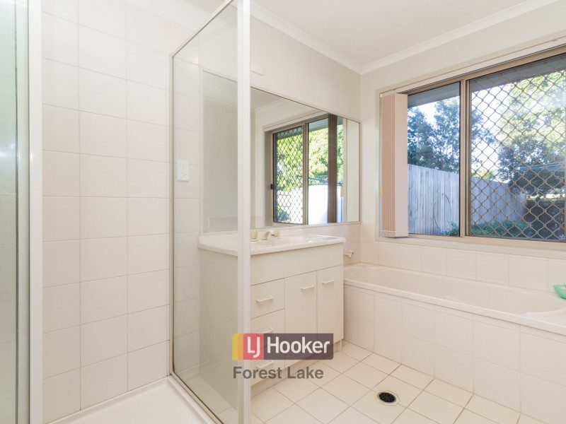 5 Minker Place, Forest Lake QLD 4078
