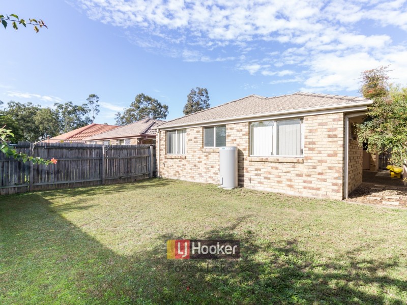 31 Laricina Circuit, Forest Lake QLD 4078