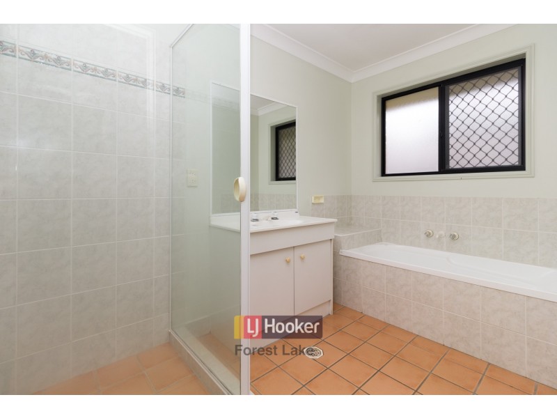 14 Sherwood Place, Forest Lake QLD 4078