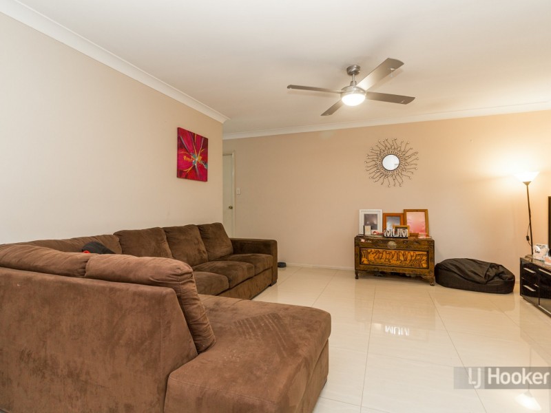 22 Hyde Place, Forest Lake QLD 4078
